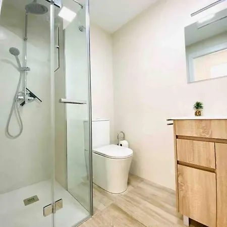 Spacious & Bright Flat Near The Beach Valencia Exterior photo