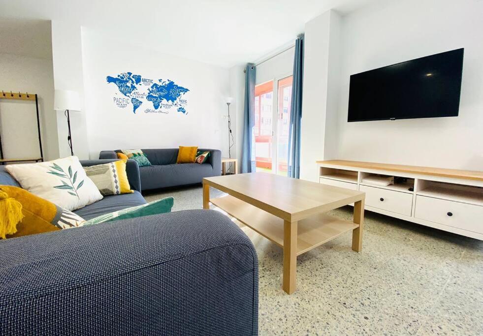 Spacious & Bright Flat Near The Apartment Valencia