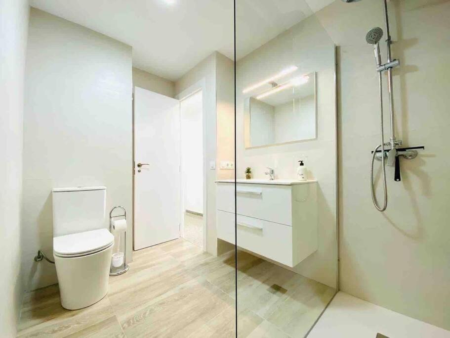 Apartment Spacious & Bright Flat Near The *